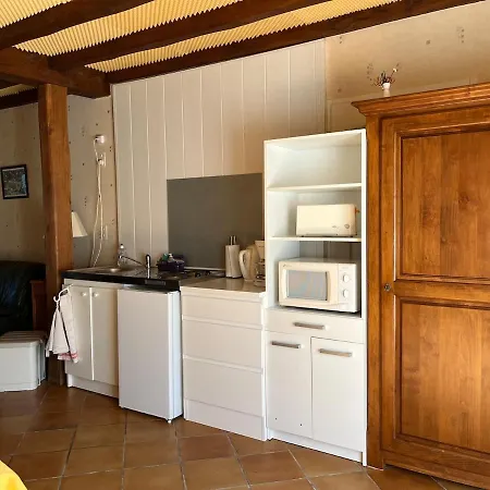 Calme Avec Parking Gratuit - Proche Angouleme Ferienhaus Linars