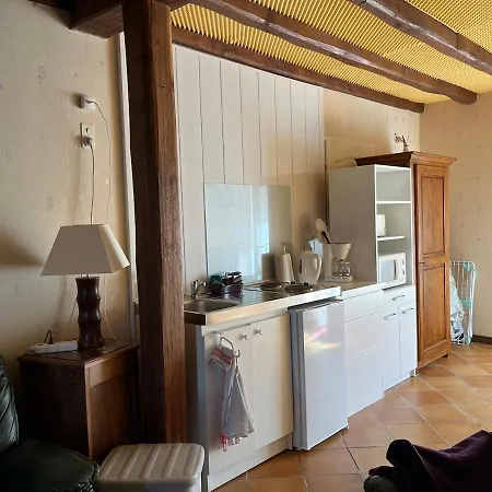Ferienhaus Calme Avec Parking Gratuit - Proche Angouleme Linars